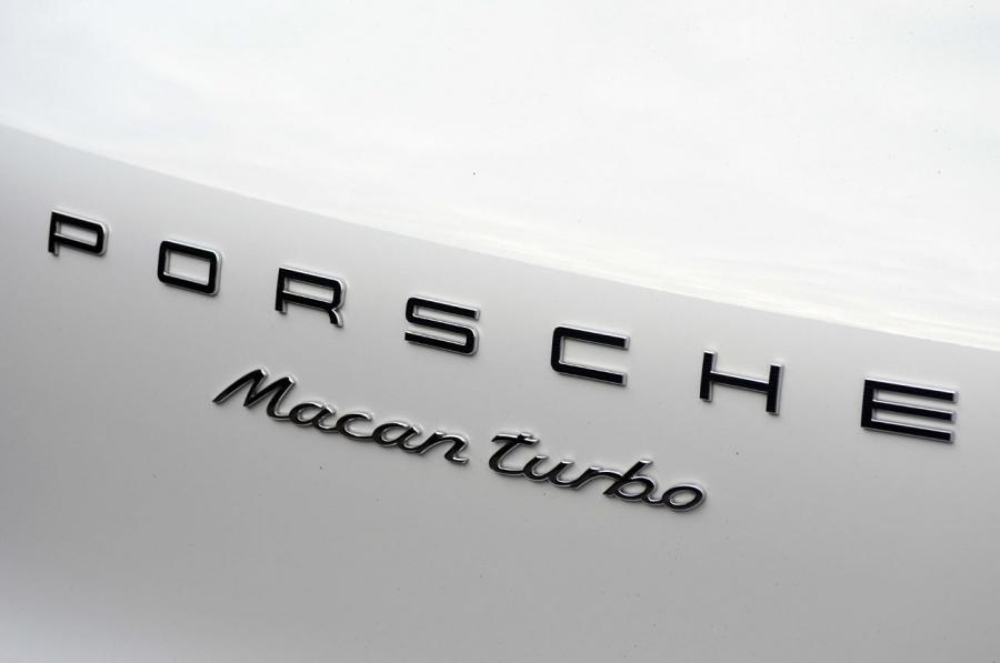  Porsche Macan Turbo 2015 года  (фото 10 из 84)